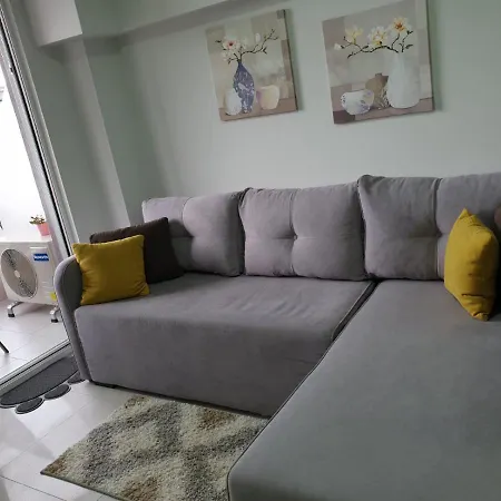 M & M White Luxury Apartment