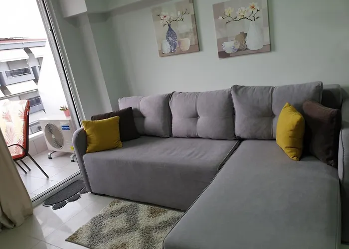 M & M White Luxury Apartamento