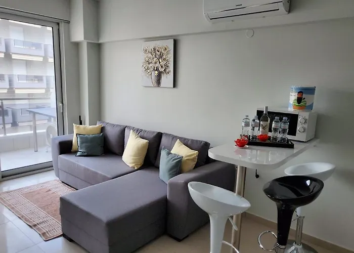 M & M White Luxury Apartamento
