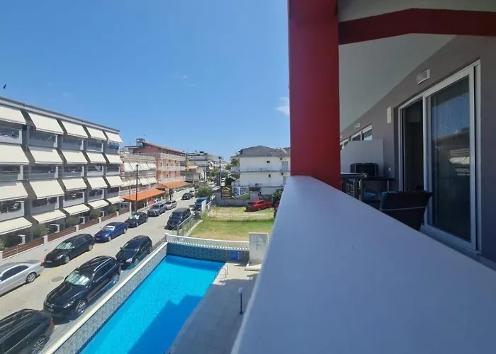 M & M White Luxury Apartamento