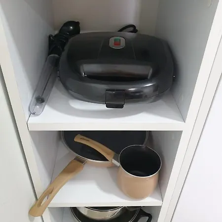 M & M White Luxury * Paralía