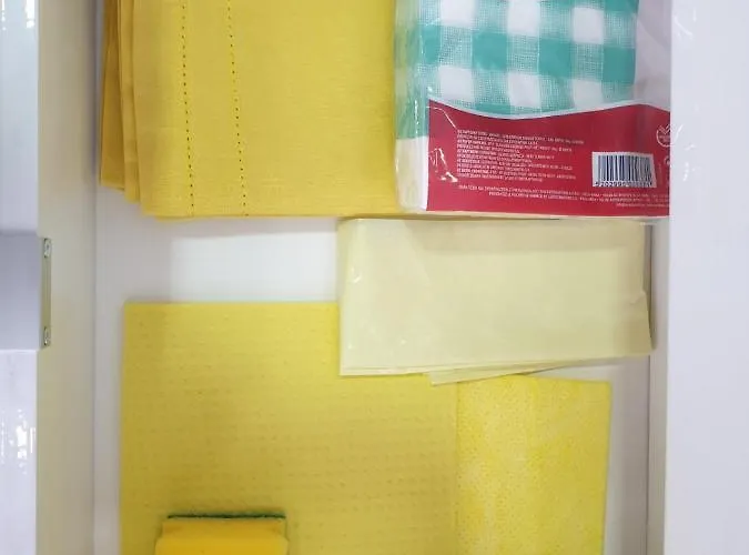 M & M White Luxury Paralía