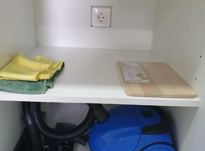 M & M White Luxury Paralía