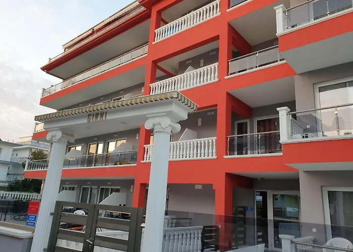 公寓 M & M White Luxury Paralía