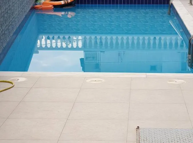 公寓 M & M White Luxury Paralía