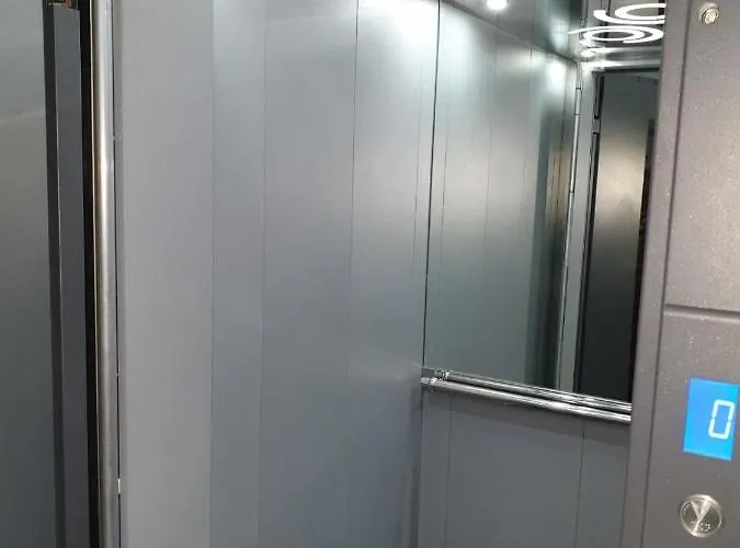 公寓 M & M White Luxury Paralía